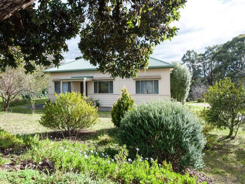 77 Old Mount Barker Road, Stirling, SA 5152 Property Details