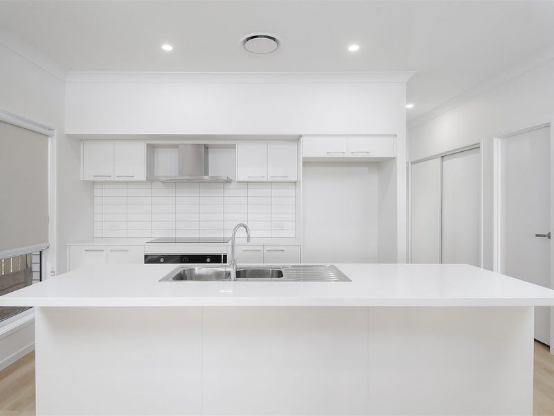 109 Tivoli ave, Greenbank, Qld 4124 House for Rent