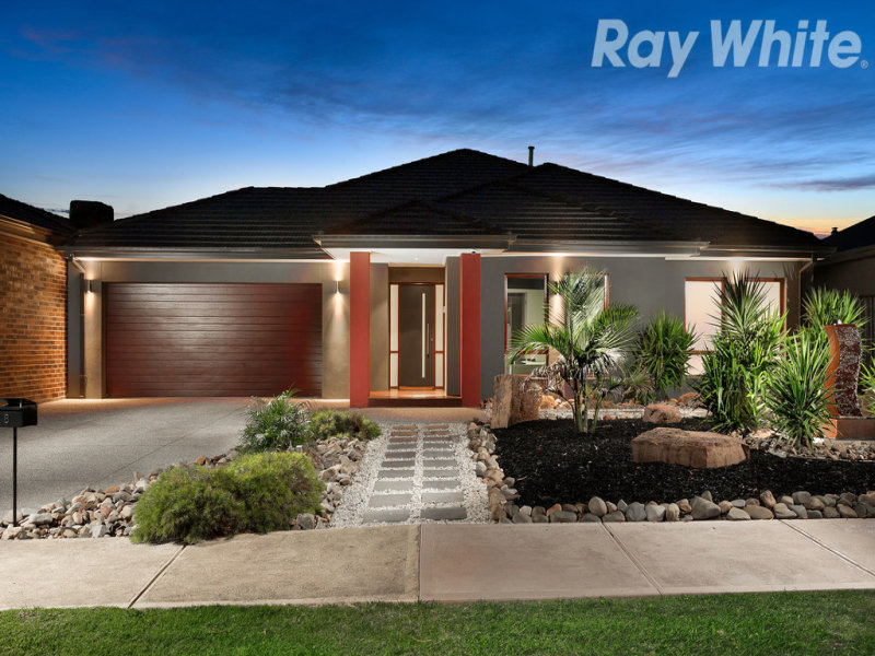 8 Woodstock Drive, Doreen, Vic 3754 Property Details