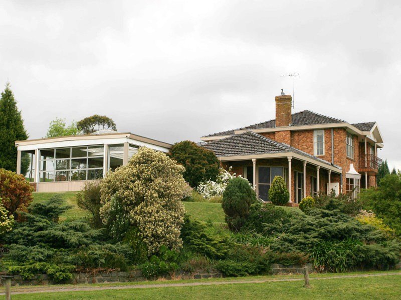 587 Belgravehallam Road, Narre Warren East, VIC 3804