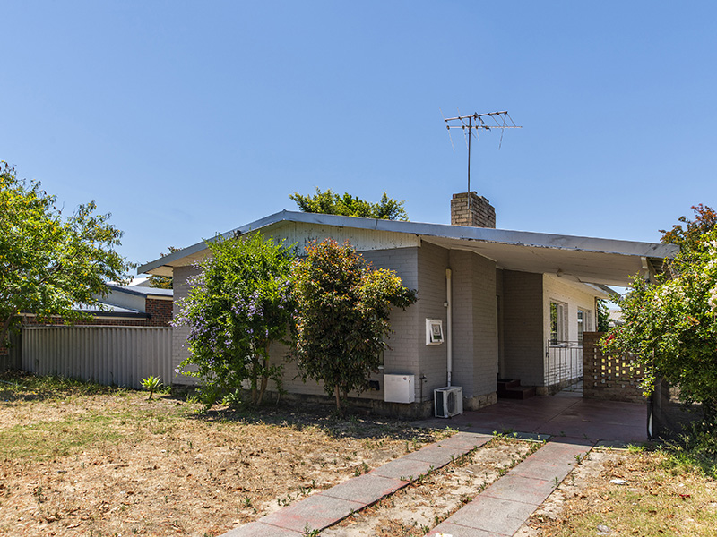 19 Oakland Avenue, Cloverdale, WA 6105