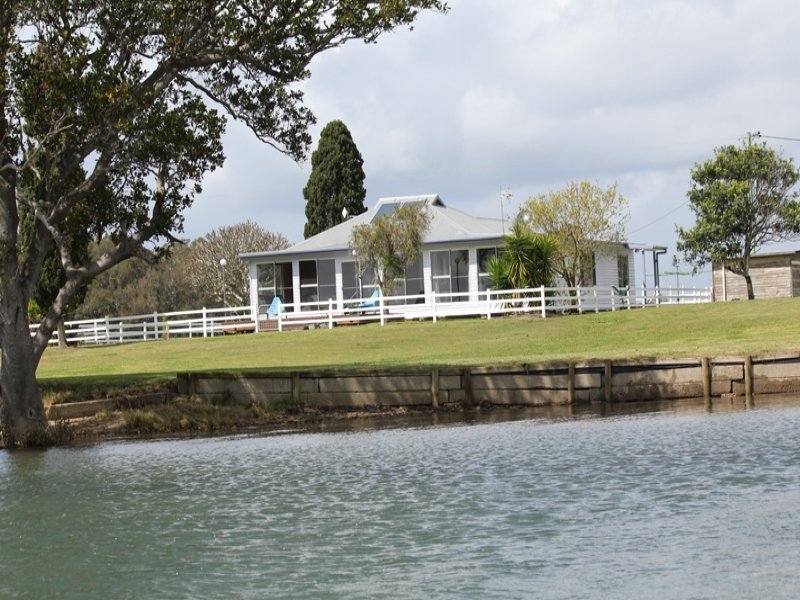 1583 Manning Point Road, Mitchells Island, NSW 2430