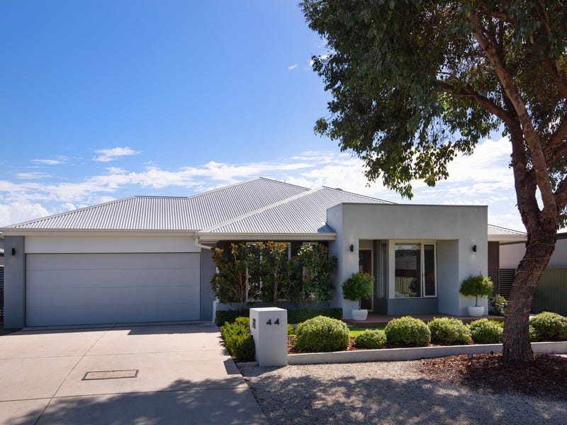 44 Lanark Drive, Junortoun, Vic 3551 Property Details