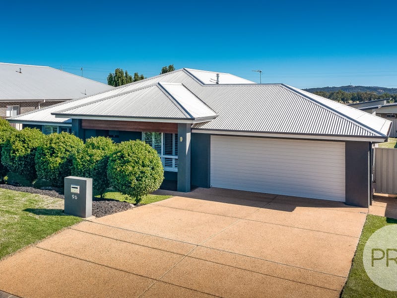 96 Barmedman Avenue, Gobbagombalin, NSW 2650 Property Details