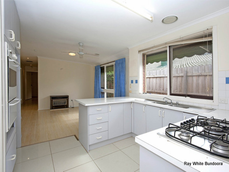 11 Macorna Street, Watsonia North, VIC 3087