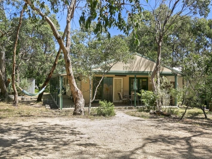 21 Hopkins Street, Aireys Inlet, VIC 3231