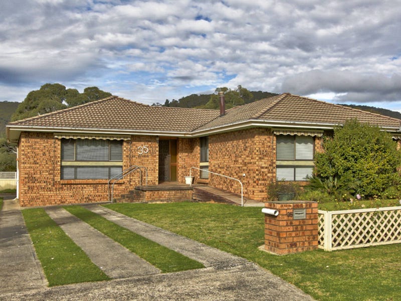 35 Hassans Walls Road, Lithgow, NSW 2790 Property Details