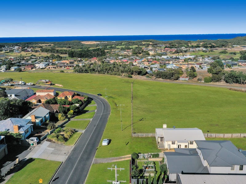 17 Hyland Street, Warrnambool, Vic 3280 House for Sale realestate