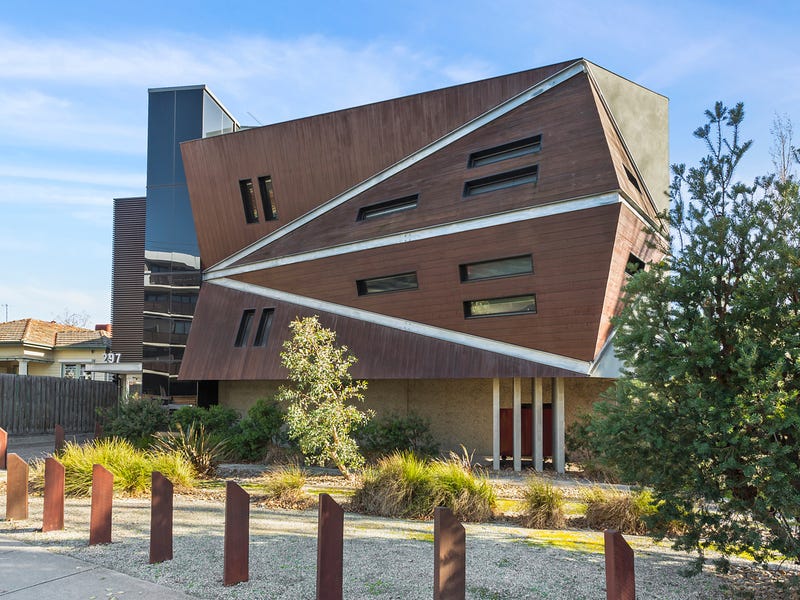 16/297 Pascoe Vale Road, Essendon, Vic 3040 Property Details