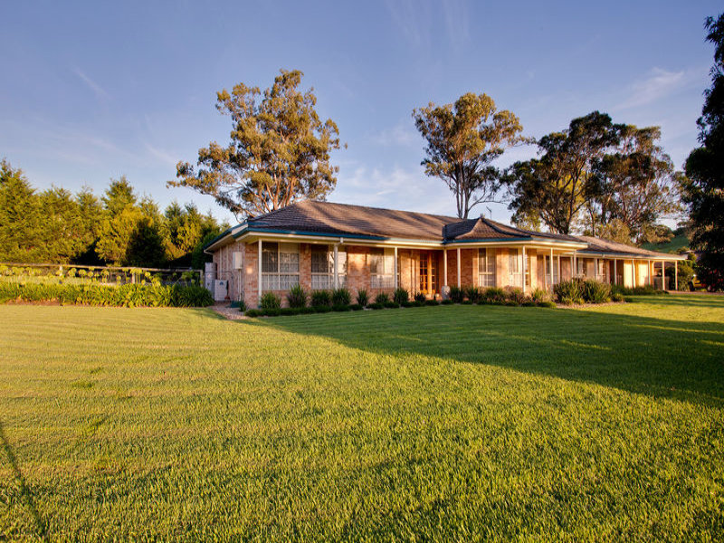 6 The Meadows, Kirkham, NSW 2570 Property Details