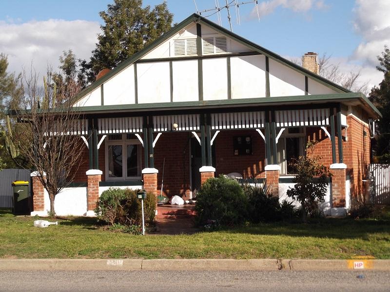 27 Baronga Street, Cowra, NSW 2794