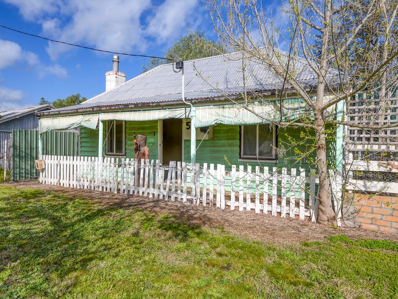 5 Hughes Street, Avenel, Vic 3664 Property Details