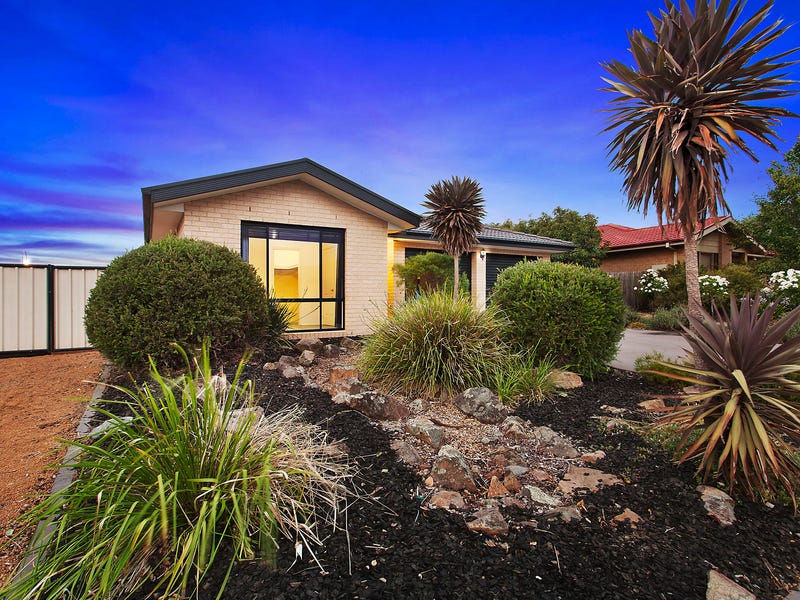 10 Sunshine Loop, Dunlop, ACT 2615