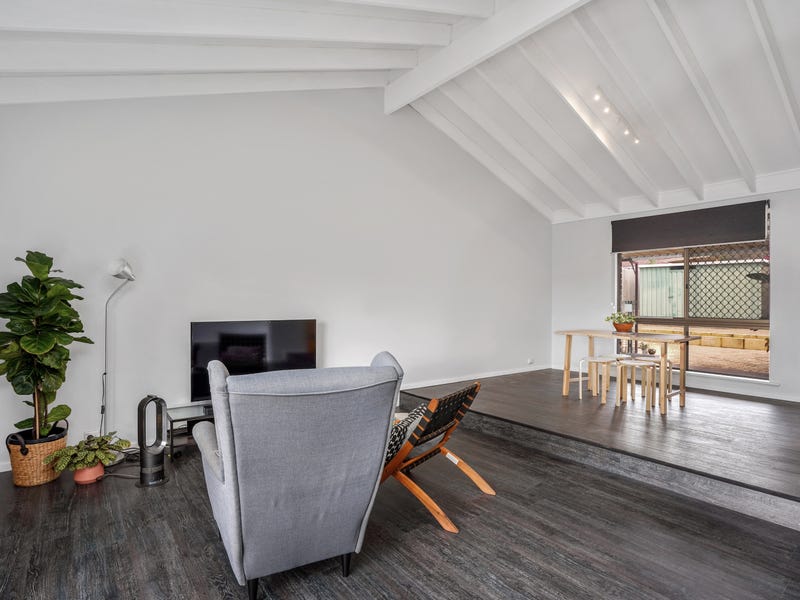 90 Lyndale Avenue, Parkwood, WA 6147 Property Details