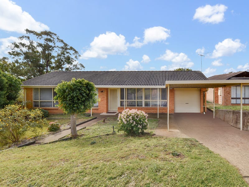 11 Charmian Place, Rosemeadow, NSW 2560 Property Details