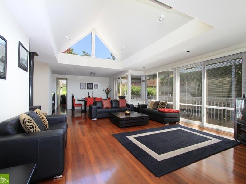 18 Spring Street, Mount Keira, NSW 2500