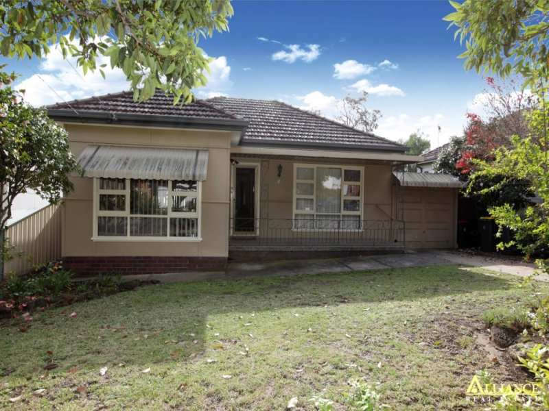 6 Woodburn Avenue, Panania, NSW 2213 Property Details