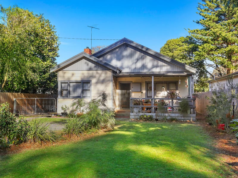 17 Dee Road, Millgrove, VIC 3799