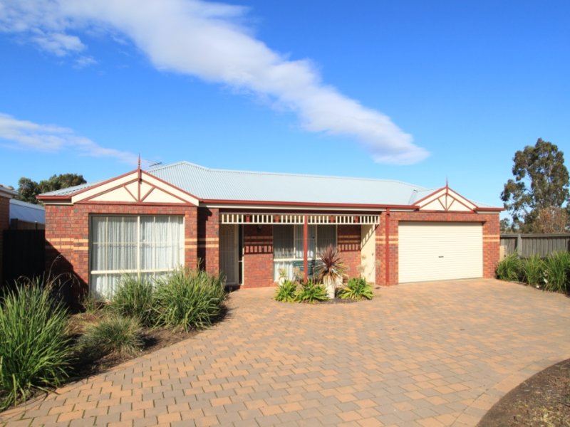 44 Darlingsford Boulevard, Melton, Vic 3337 Property Details