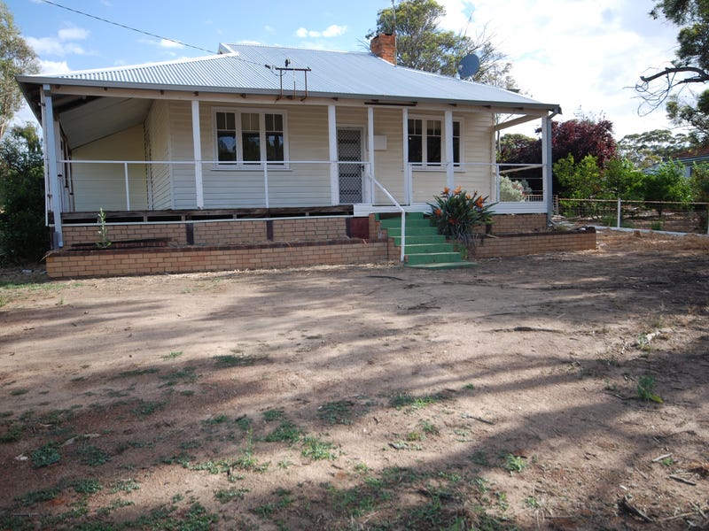 17 Felspar Street, Narrogin, WA 6312
