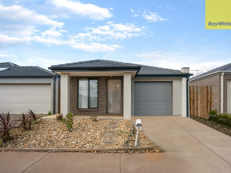 35 Mapleton Boulevard, Melton South, VIC 3338