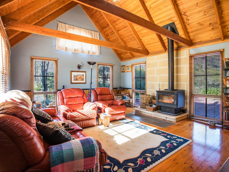 4 Settlers Way, Mollymook, NSW 2539 Property Details