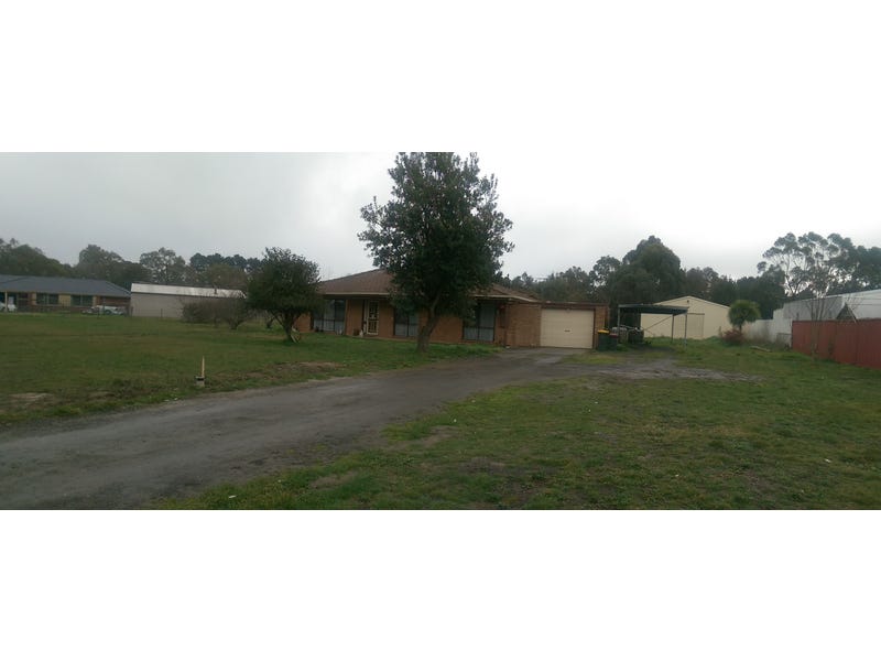 20 Berry Street, Ballan, VIC 3342