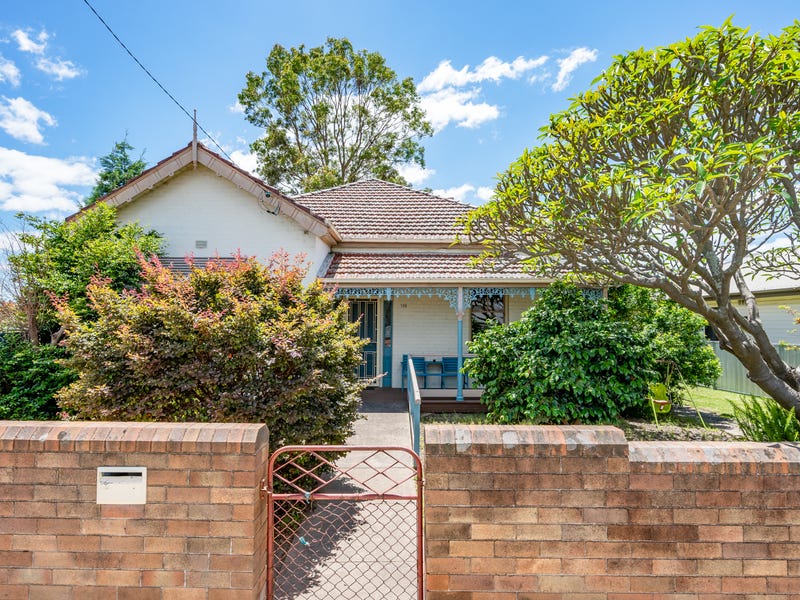 104 New England Highway, Maitland, NSW 2320 House for Sale