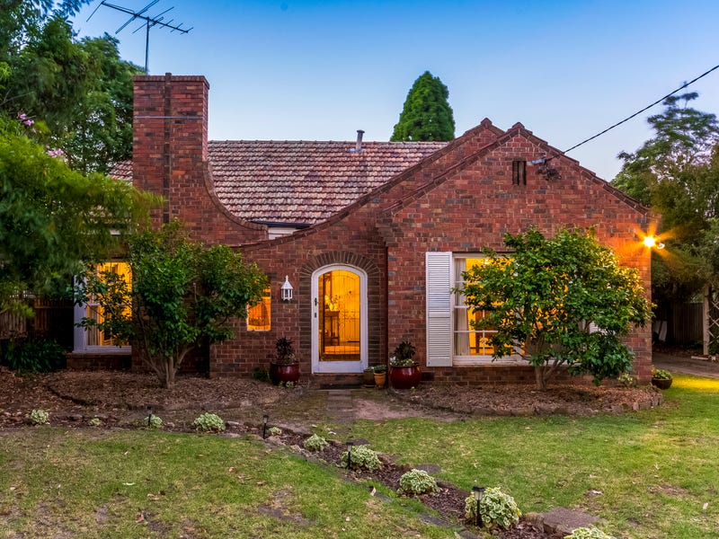 138 Roslyn Road, Belmont, Vic 3216 Property Details