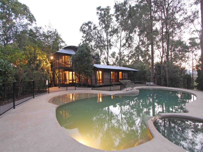 83 Gold Creek Road, Brookfield, Qld 4069 Property Details