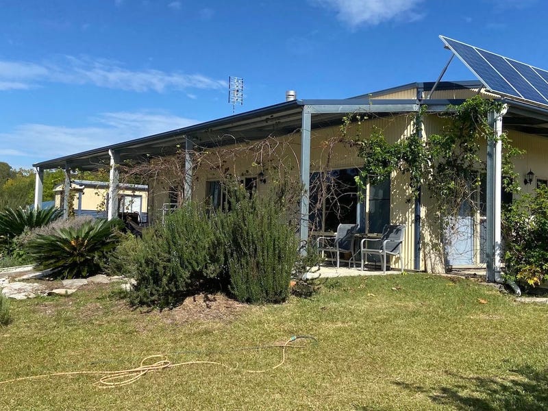 Real Estate Property For Sale In Point Plomer Rd Crescent Head Nsw 2440 Realestate Com Au