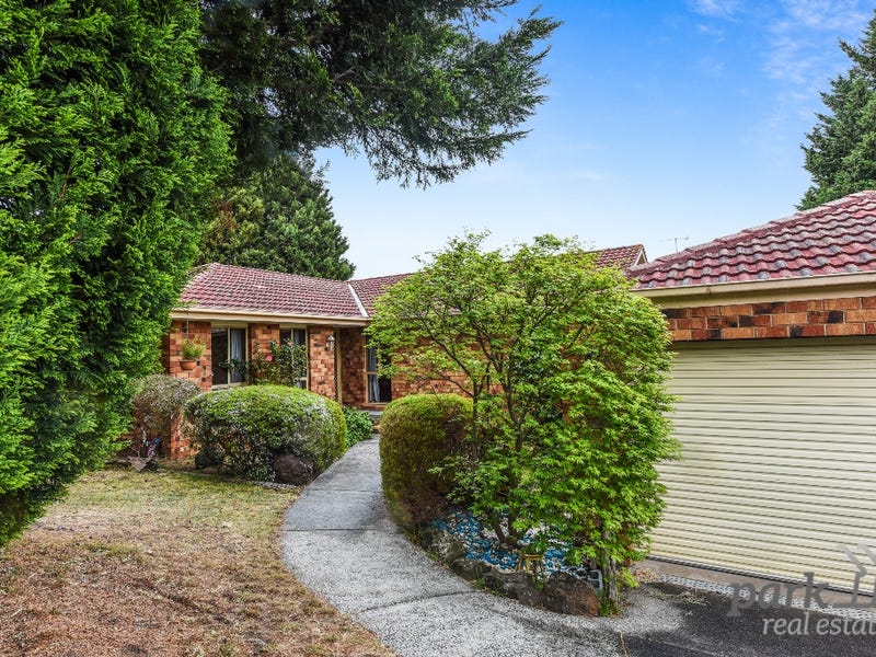 27 Ormonde Road, Ferntree Gully, VIC 3156