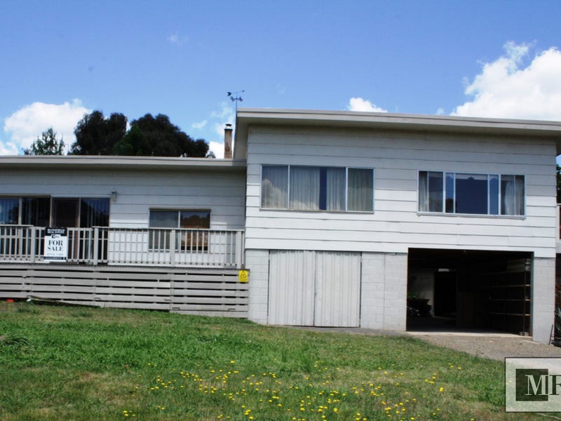 7 Lake Drive, Howqua Inlet, VIC 3723