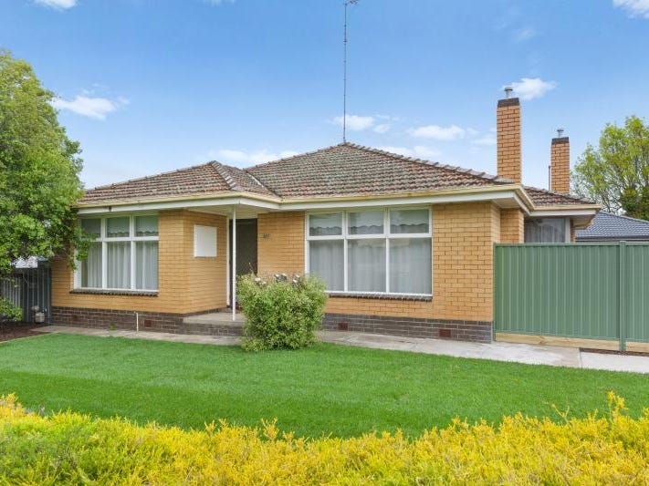 307 Rubicon Street, Sebastopol, Vic 3356 Property Details