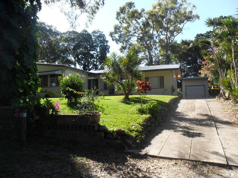 15 The Boulevard, Bongaree, Qld 4507