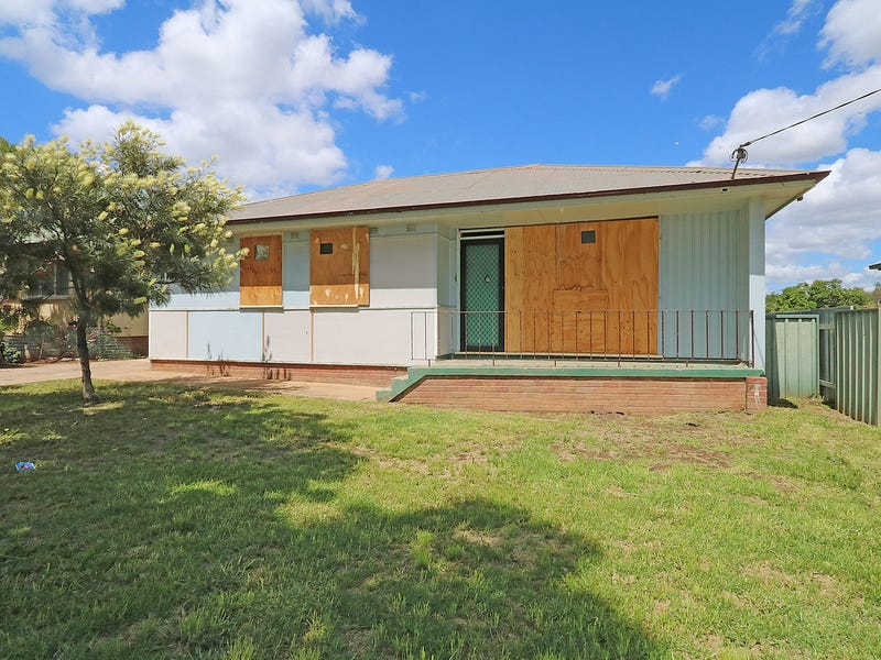 25 Spooner Avenue, Mount Austin, NSW 2650