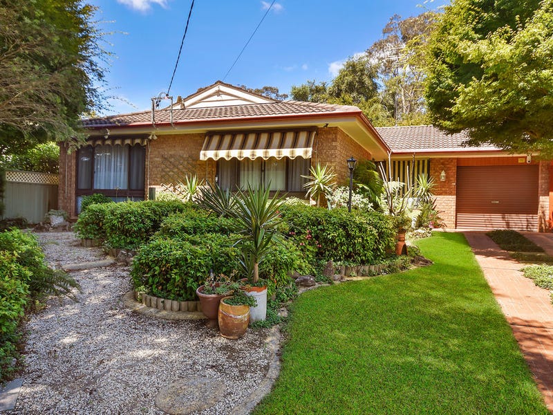 11 St Andrews Avenue, Blackheath, NSW 2785 Property Details