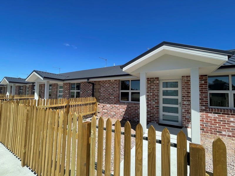 11/22 New Street, Latrobe, Tas 7307 House for Rent