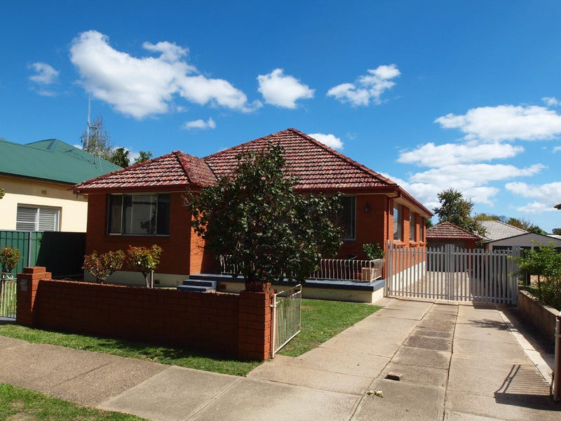 137 Clinton Street, Orange, NSW 2800 Property Details