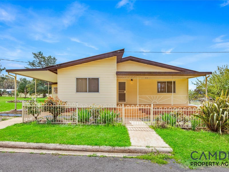 15 Nixon Road, Thirlmere, NSW 2572