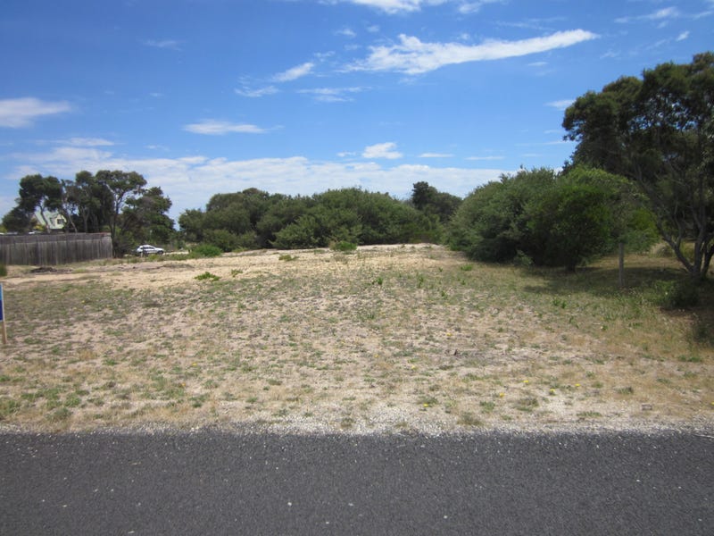 62 Road, Golden Beach, VIC 3851