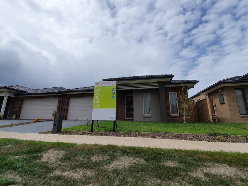 8 Aldinga Avenue, Point Cook, VIC 3030