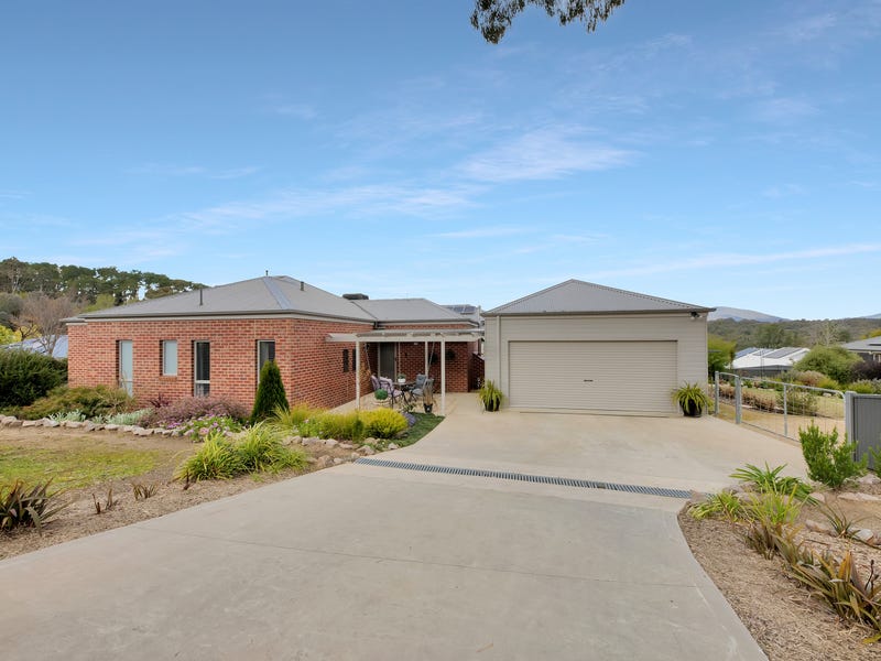17 Connel Street, Yackandandah, Vic 3749 Property Details