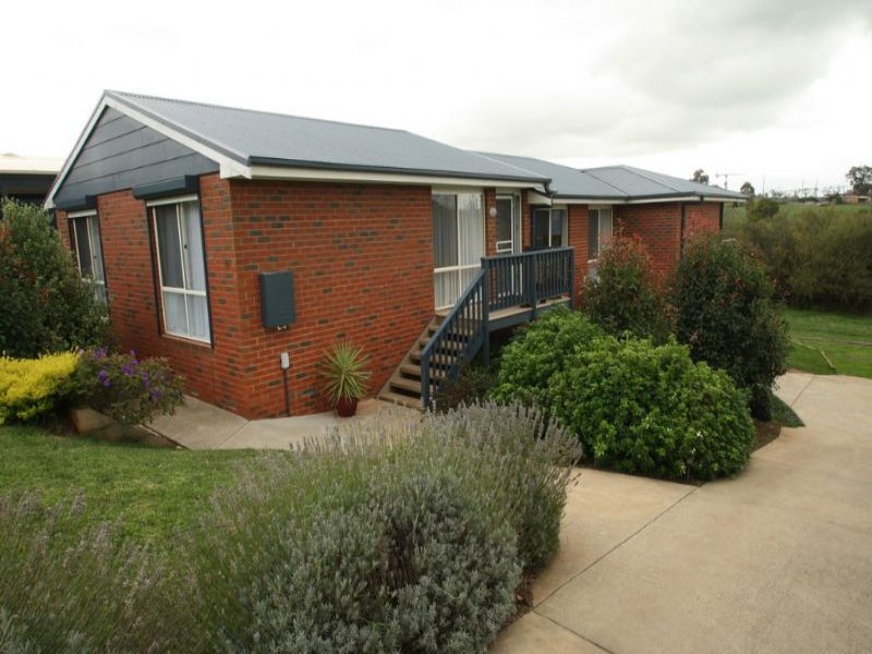 19 Chamberlain Drive, Leongatha, Vic 3953 Property Details