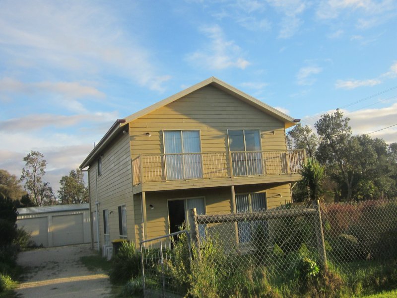 4 Road, Golden Beach, VIC 3851