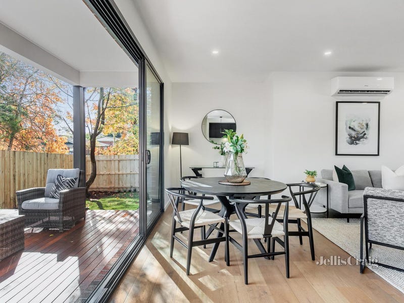 6163 Beaufort Road, Croydon, Vic 3136 Townhouse for Sale