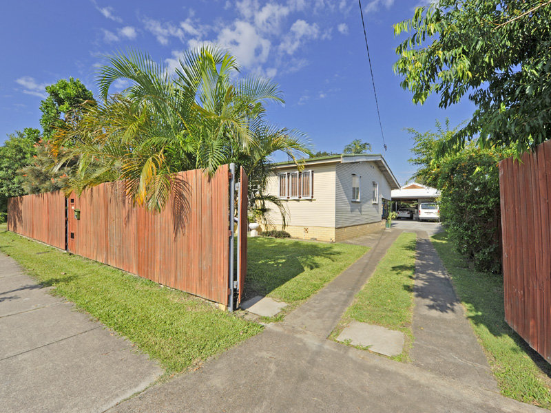 12 Dorothea Street, Cannon Hill, QLD 4170