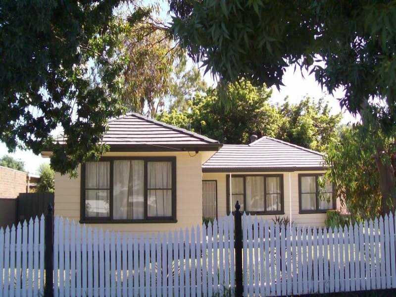 13 Egmont Street, Benalla, Vic 3672 Property Details