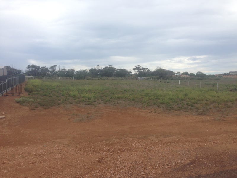 33 Laguna Avenue, Ceduna Waters, SA 5690