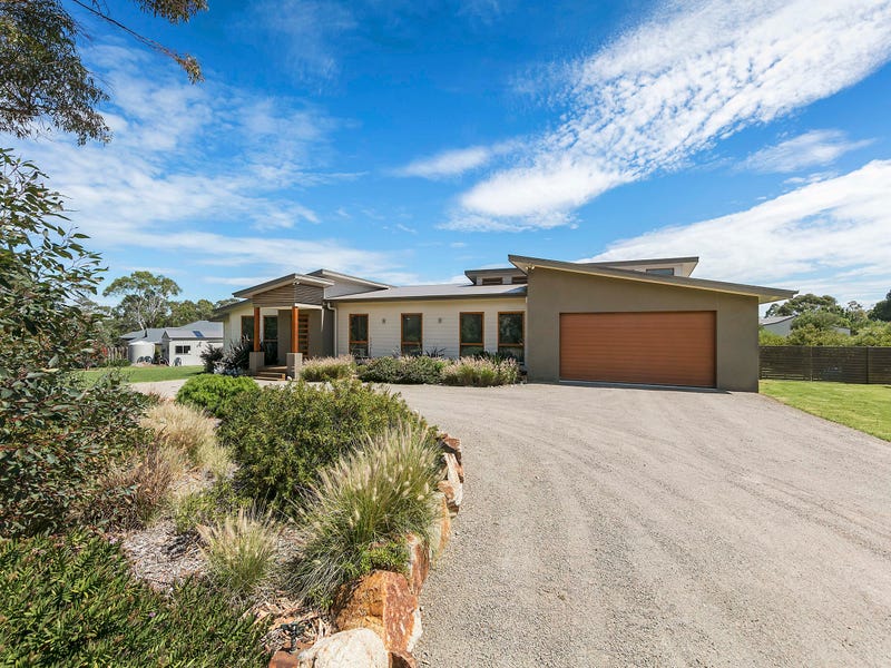 24 Meadow View Road, Somerville, Vic 3912 Property Details